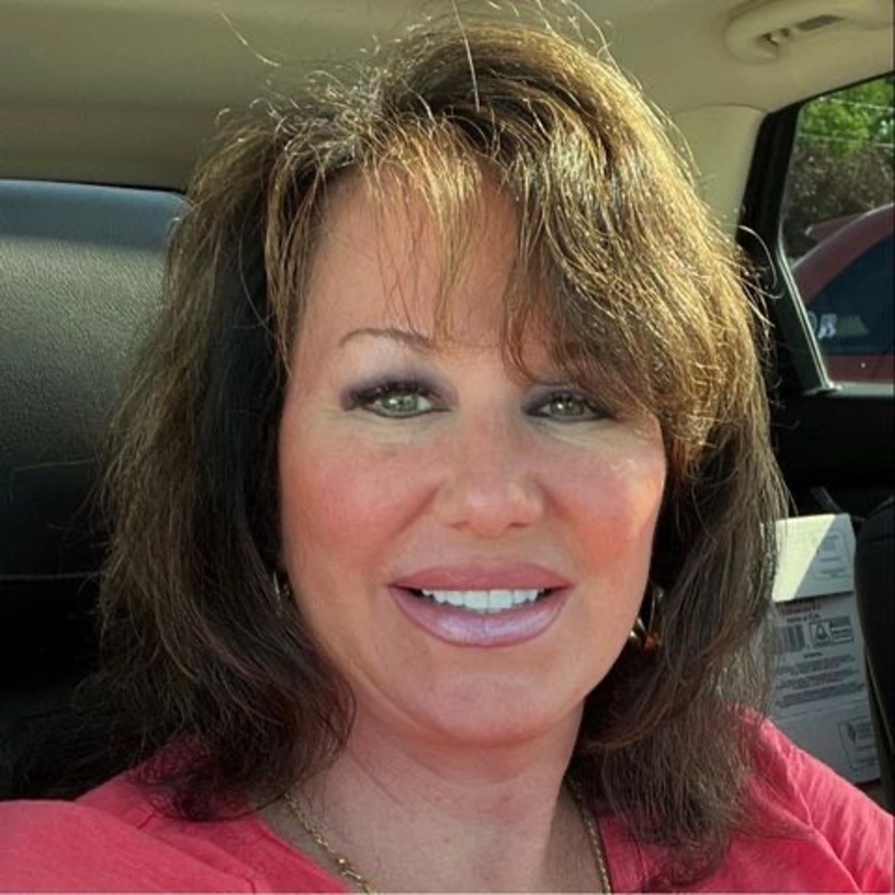 Meet your Posher, Lynne